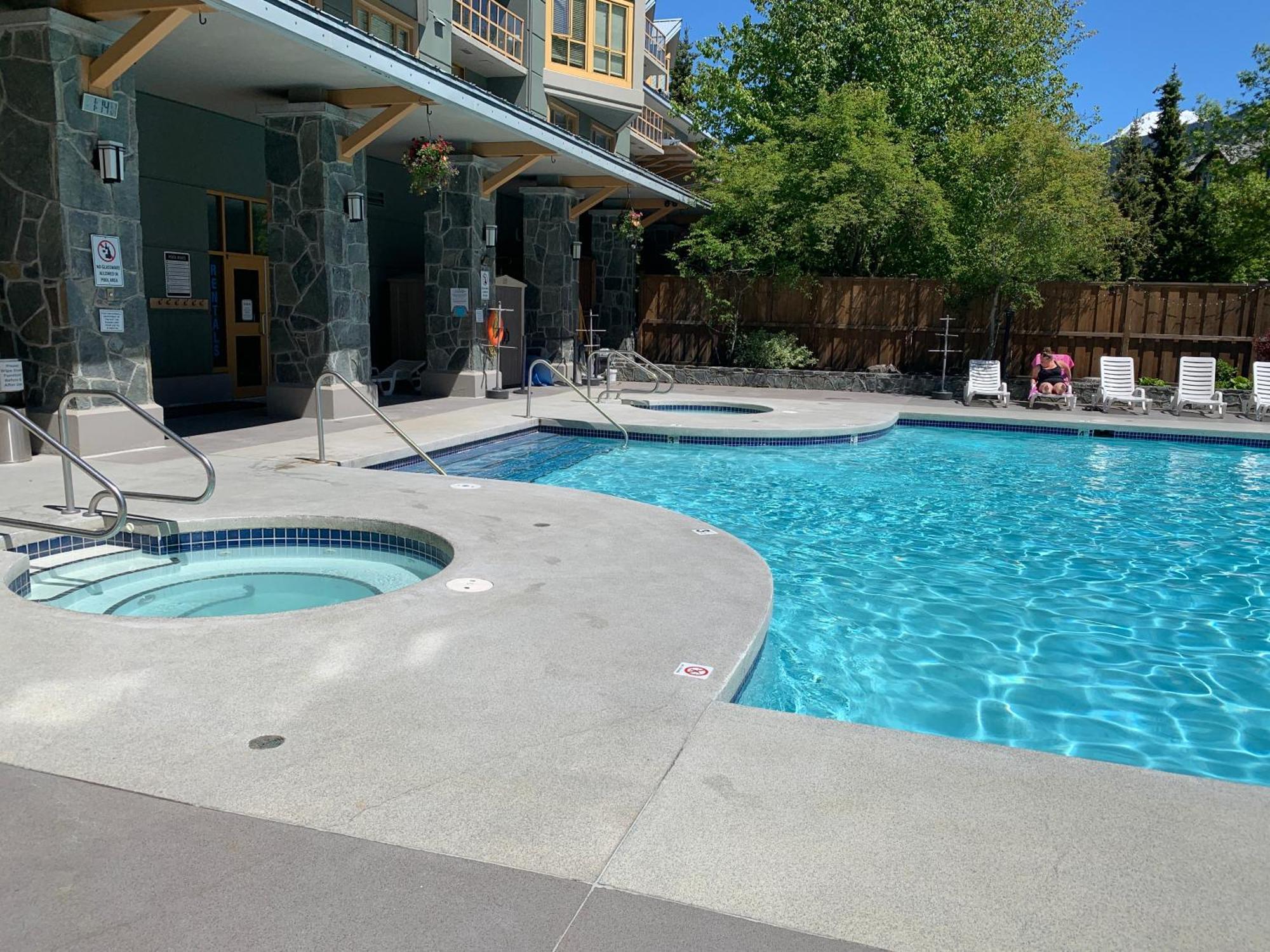 Spring Summer Special Cascade Lodge Suite Wifi 2 Hot Tubs Pool Gym Sauna Ski & Bike Storage Room Whistler Exterior photo
